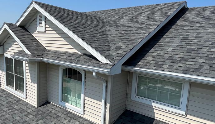 Choosing the Right Roofing in Des Moines